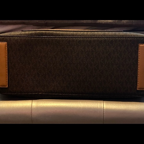 Michael Kors Tote - Picture 10 of 11